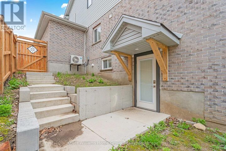 Property Photo:  33 Milson Crescent Lower  ON N1C 1G9 