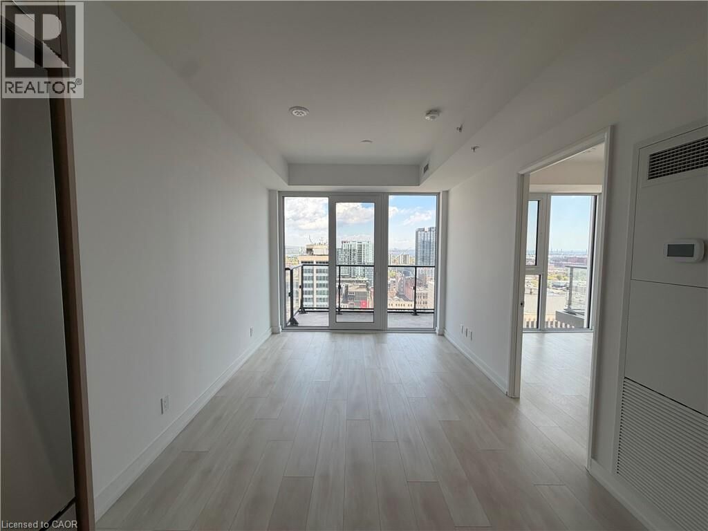 Property Photo:  75 James Street South 1805  ON L8P 2Y9 