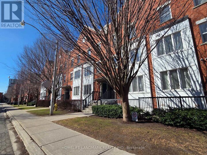 Property Photo:  74 Munro Street 2  ON M4M 2S9 