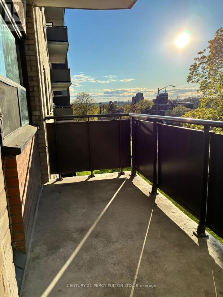 Property Photo:  1305 Wilson Avenue 403  ON M3M 1J2 