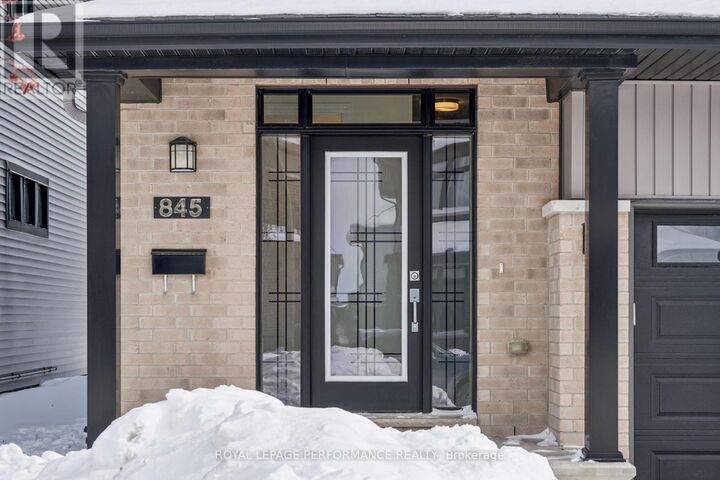 Property Photo:  845 Snap Hook Crescent  ON K2J 6V7 