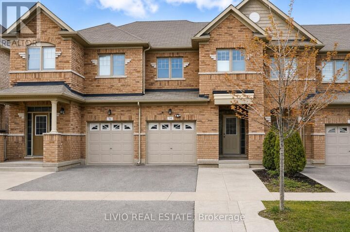 Property Photo:  34 Davenfield Circle  ON L6P 4M2 