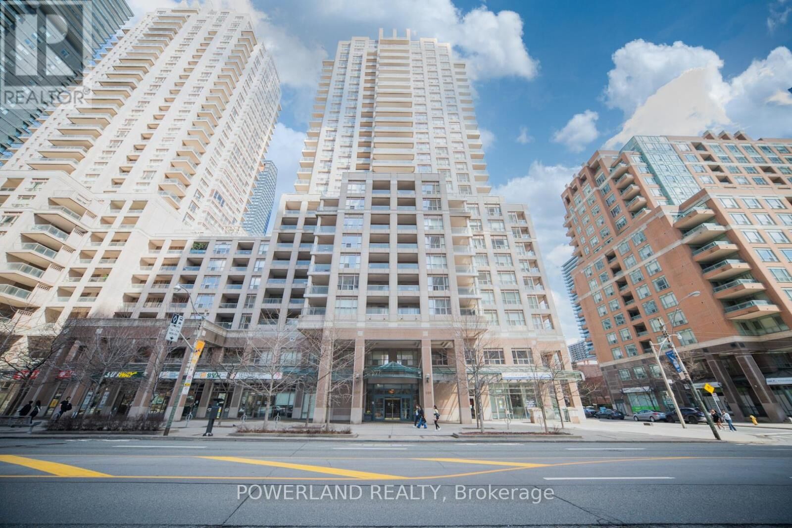 Property Photo:  909 Bay Street 208  ON M5S 3G2 