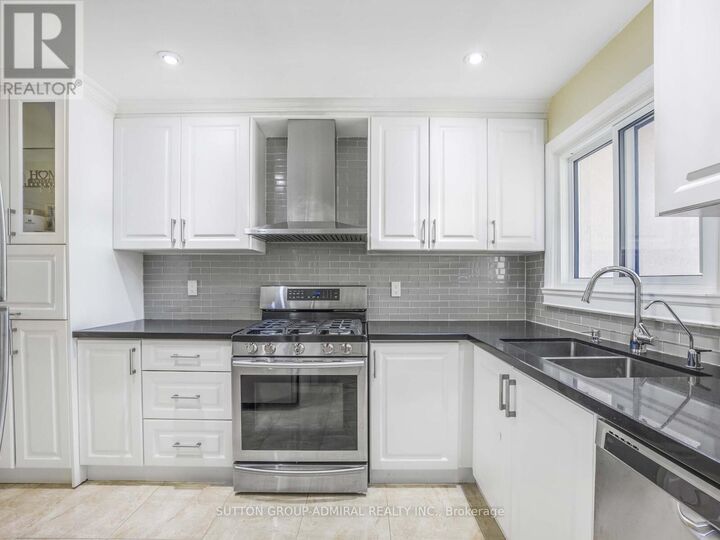 Property Photo:  1980 Faylee Crescent  ON L1V 2V6 