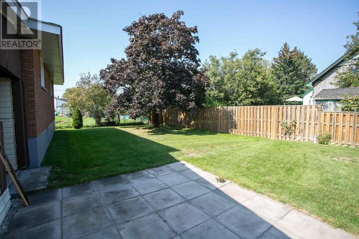 Property Photo:  114 Patricia Ave  ON P6C 2A4 
