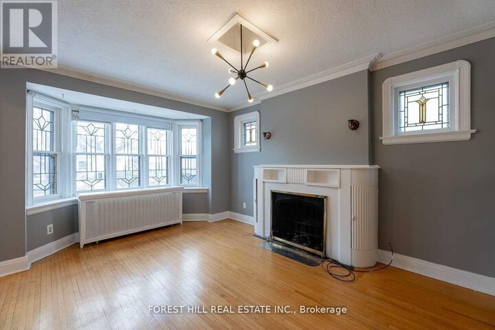 Property Photo:  6 Park Hill Road  ON M6C 3M9 