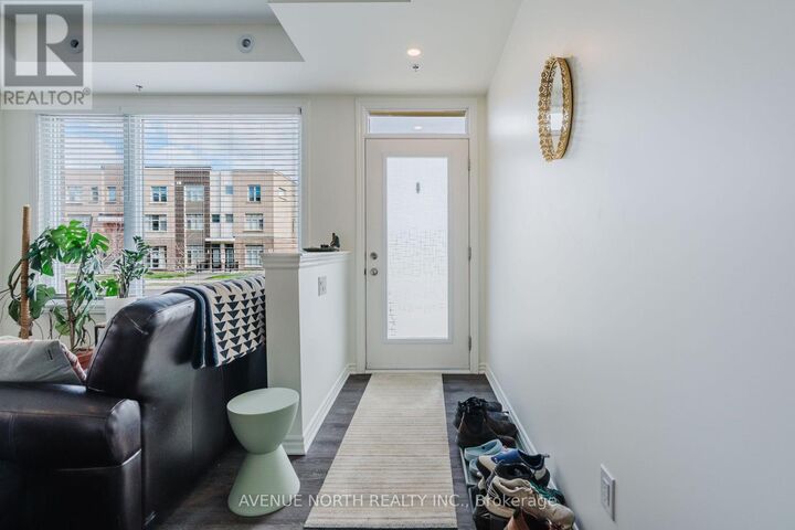 Property Photo:  836 Mikinak Road  ON K1K 5A5 