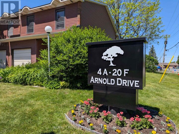 Property Photo: 4 Arnold Drive 66 ON K2H 6V9