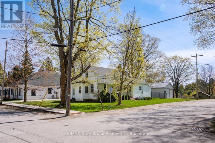 Property Photo:  105 Main Street  ON N0H 2N0 