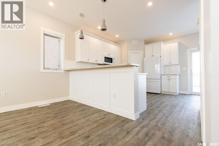 Property Photo:  460 Forget Street  SK S4R 4X9 
