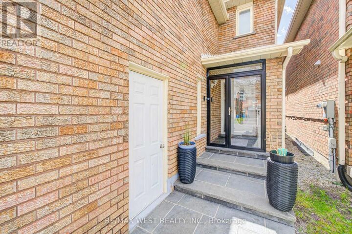 Property Photo:  11 Danilack Court  ON M1V 4L8 