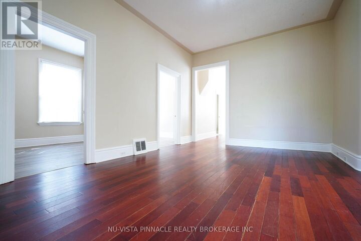 Property Photo:  571 Dufferin Avenue  ON N6B 2A5 
