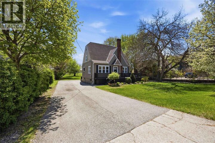 Property Photo:  827 London Road  ON N7T 4X7 