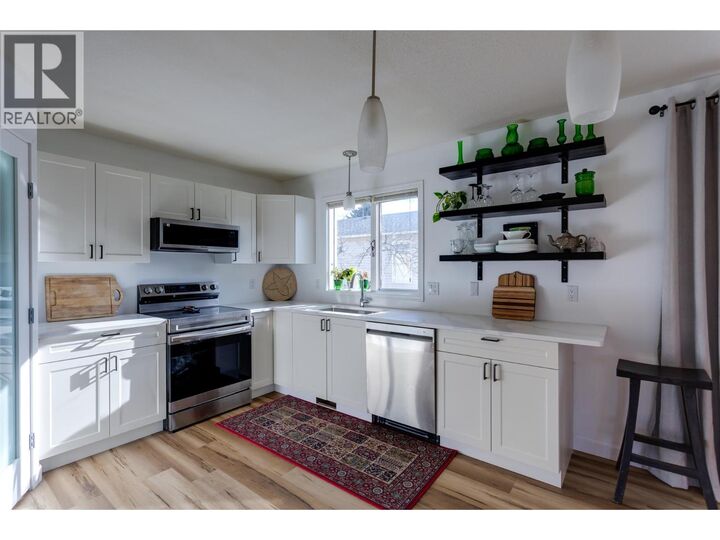 Property Photo:  1255 Raymer Avenue 527  BC V1W 3S3 