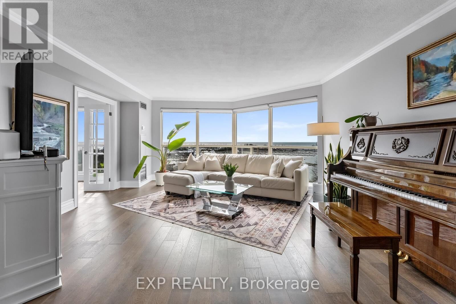 Property Photo:  2261 Lake Shore Boulevard West 918  ON M8V 3X1 