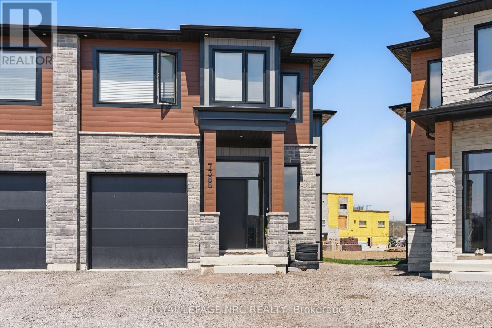 Property Photo:  7386 Splendour Drive Upper  ON L2H 3V8 
