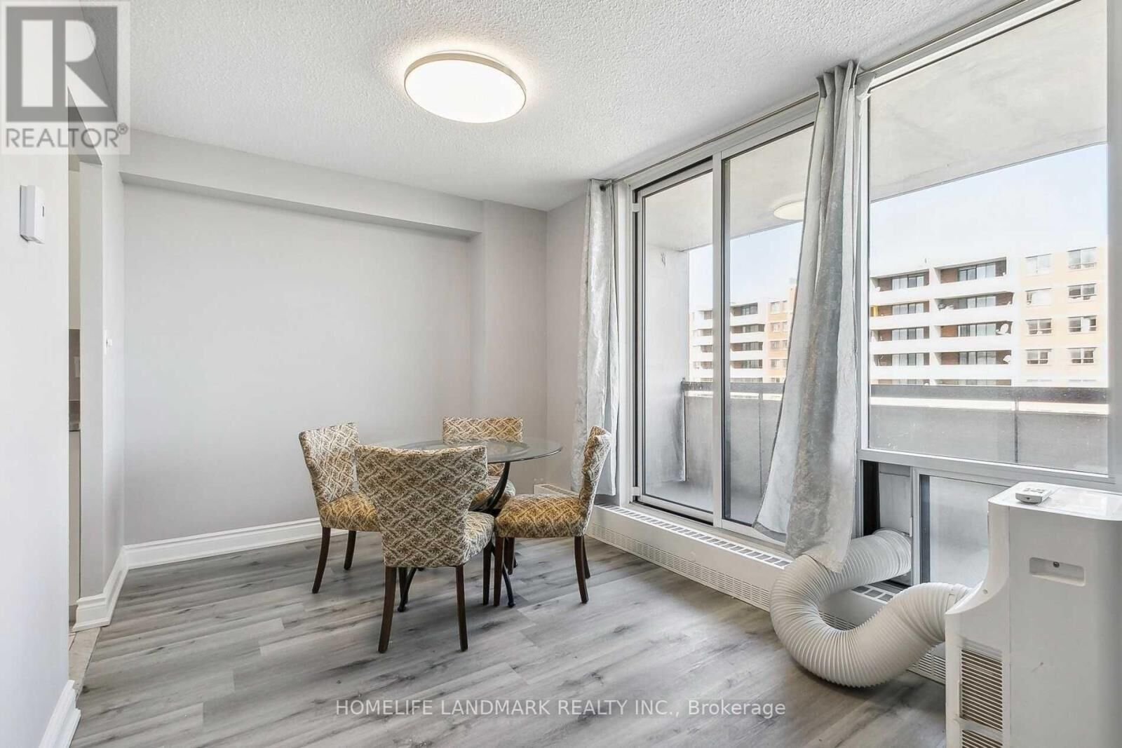 Property Photo:  1250 Bridletowne Circle 1006  ON M1W 2V1 