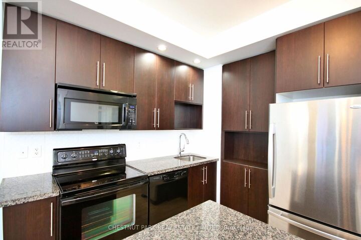 Property Photo:  28 Linden Street 1409  ON M4Y 0A4 