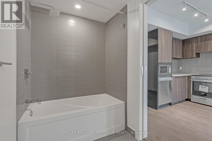 Property Photo:  501 Yonge Street 5209  ON M4Y 0G8 