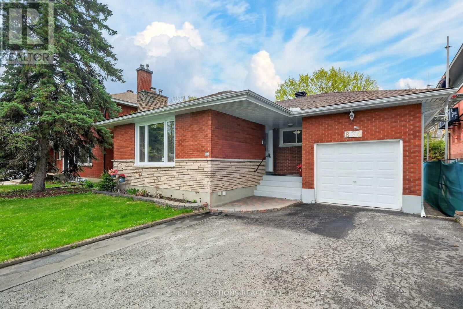 Property Photo:  874 Riddell Avenue North  ON K2A 2V9 