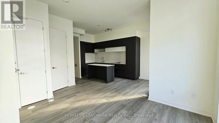 Property Photo:  8 David Eyer Road 1218  ON L4S 0N3 
