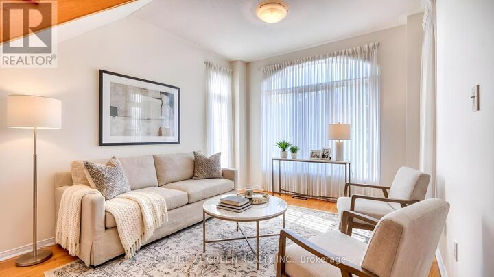 Property Photo:  3143 Caulfield Crescent  ON L5M 6J8 