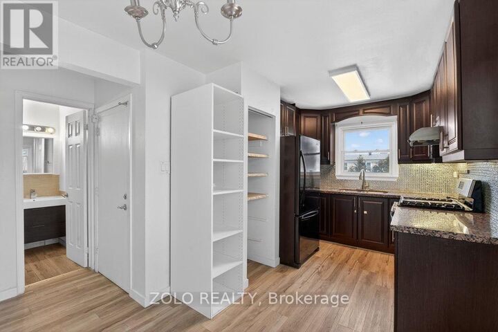 Property Photo:  20 Bridesburg Drive 3  ON M9R 2K3 