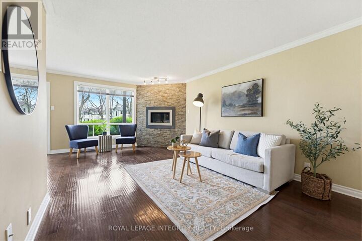 Property Photo: 35A Stonehaven Drive ON K2M 1E3
