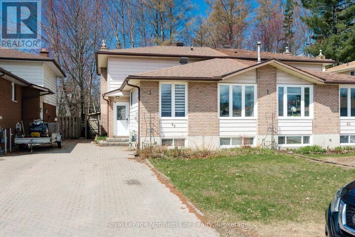 Property Photo:  43 Harris Drive  ON P1A 3Z1 