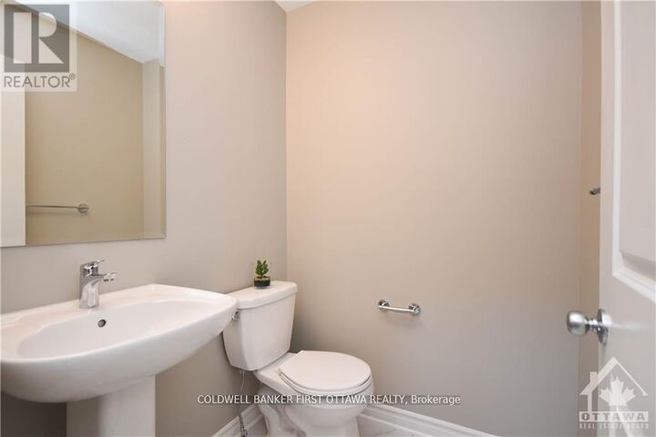 Property Photo:  183 Angelonia Crescent  ON K1T 0Y4 