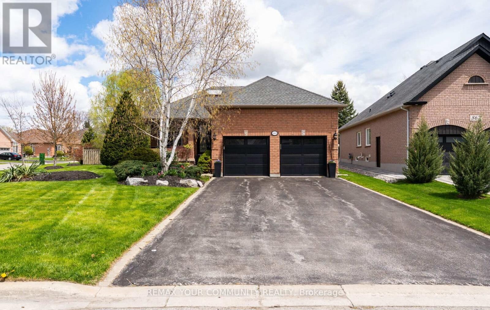Property Photo:  863 Shadrach Drive  ON L3X 2H3 