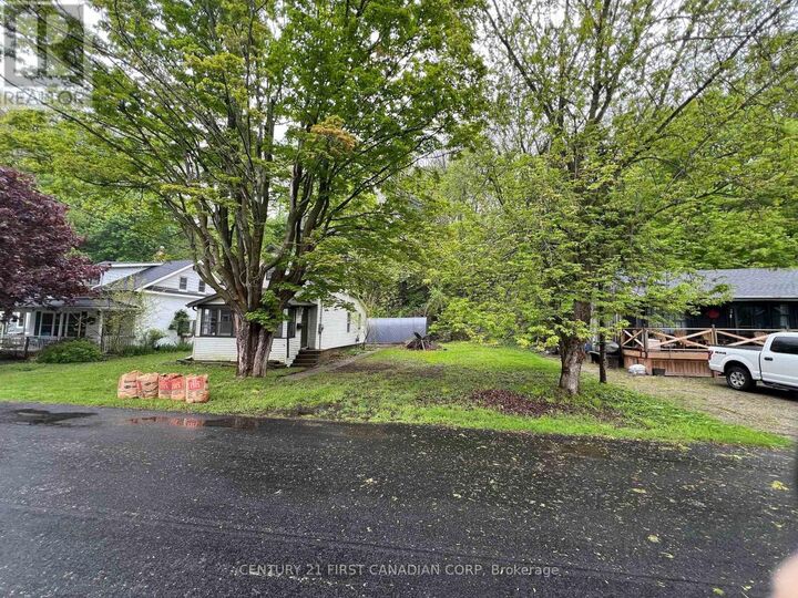 Property Photo:  205 Orchard Street  ON N5L 1C4 