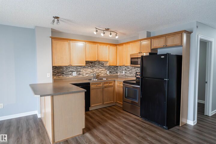 Property Photo:  4407 23 Street NW  AB T6T 0B6 