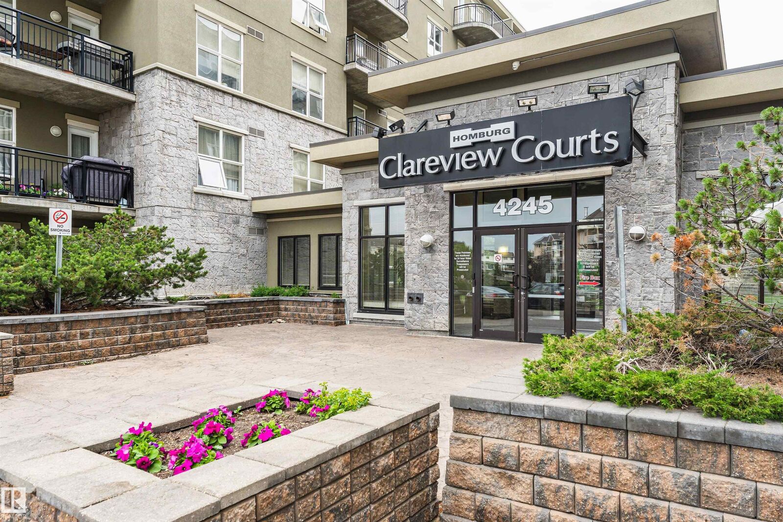 Property Photo:  4245 139 Avenue NW 1-402  AB T5Y 3E8 