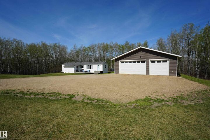 Property Photo:  27420 Twp Road 544 11  AB T8R 2B4 