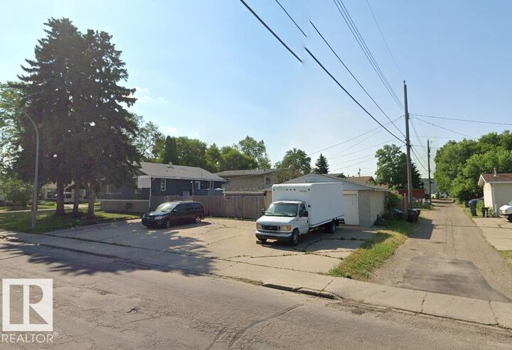 Property Photo:  11834 44 Street NW  AB T5W 2S5 