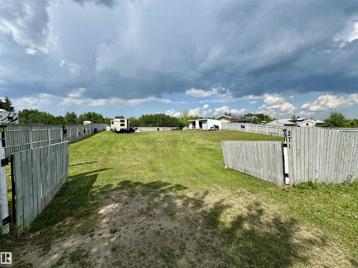 271 57201 RR 102 — photo 1
