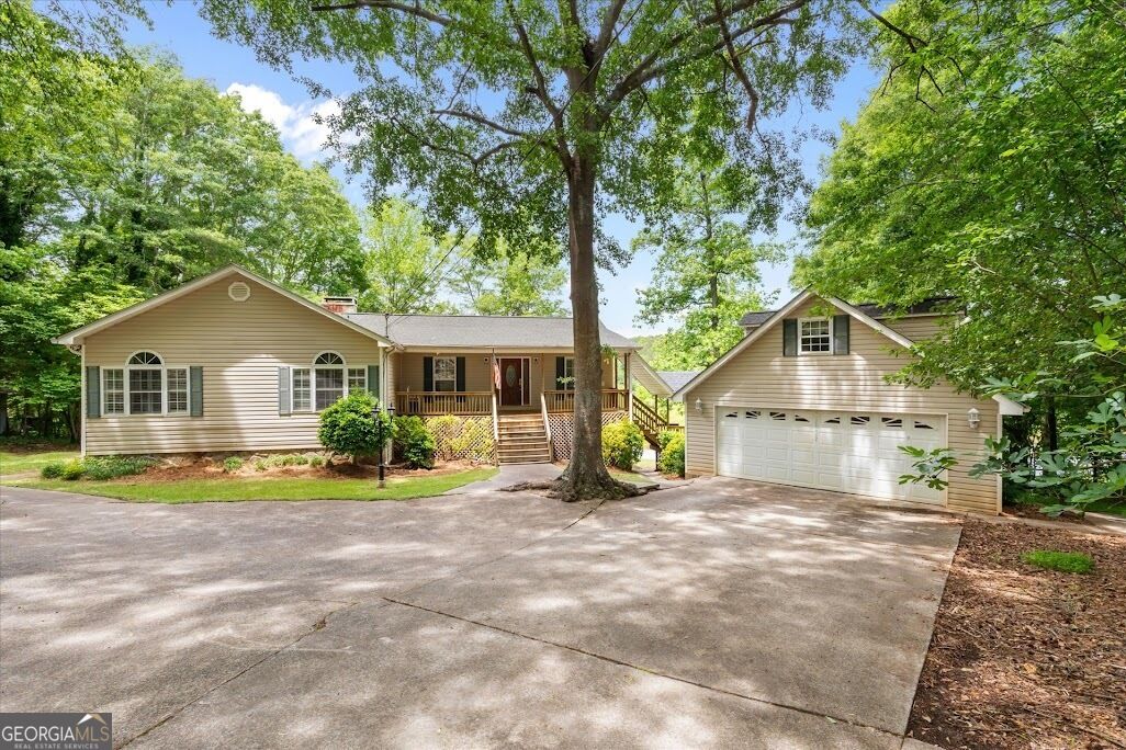 Property Photo: 262 Roy Baynor Lane GA 30108