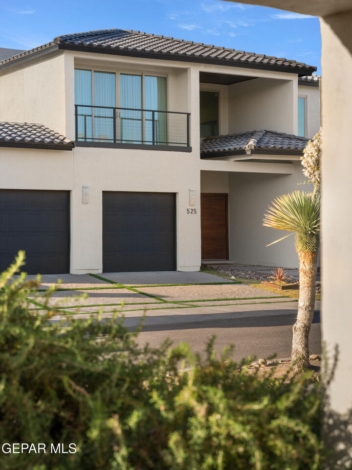 Property Photo: 525 Cotton Blossom Avenue TX 79922