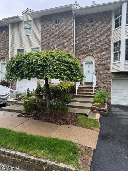 Property Photo:  42 Brookstone Cir 42  NJ 07950 