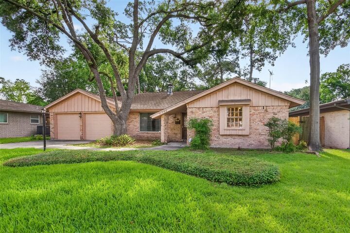 Property Photo:  1746 Nocturne Lane  TX 77043 