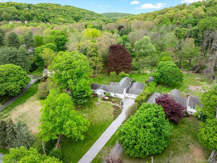 Property Photo:  749 Croton Lake Road  NY 10549 
