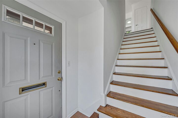 Property Photo: 45 Robins Crescent 45 NY 10801