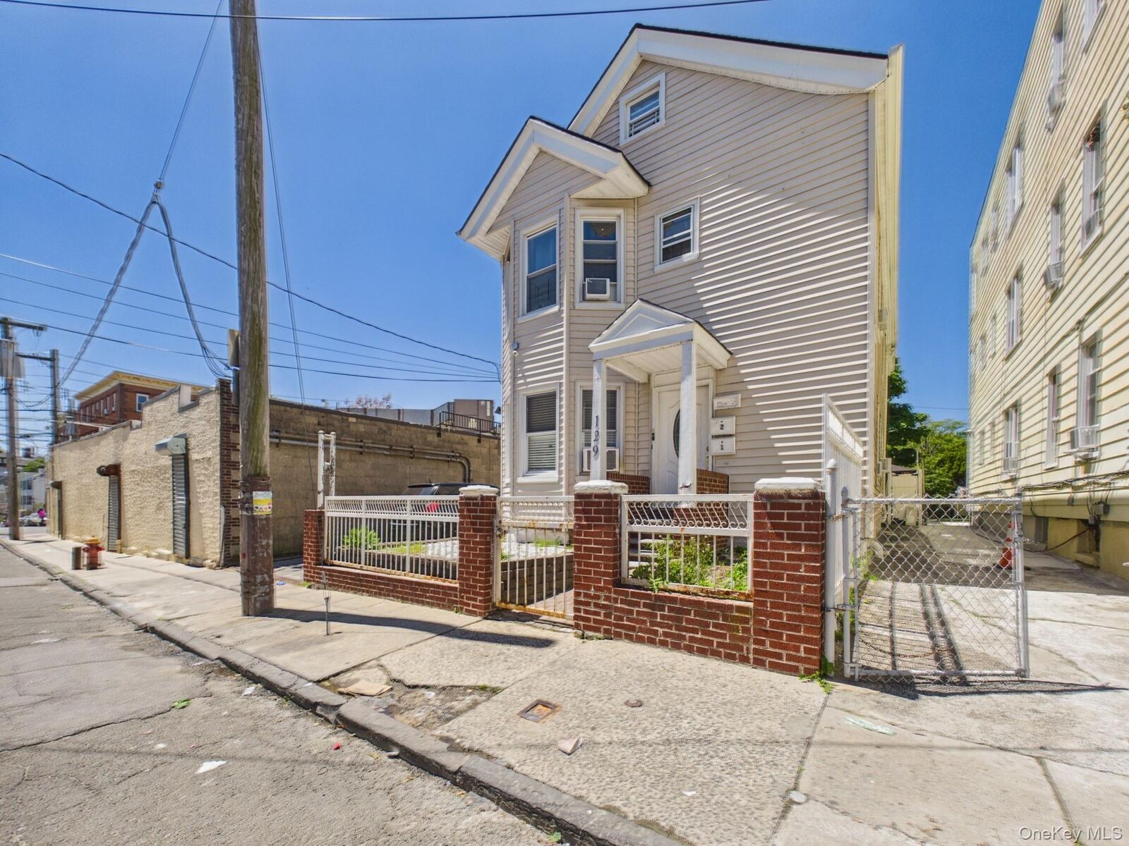 Property Photo:  129 Morningside Place  NY 10703 
