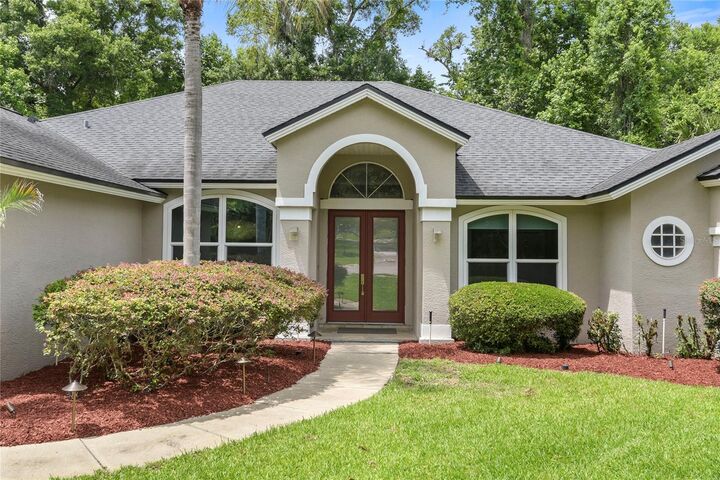 Property Photo:  628 Longmeadow Circle  FL 32779 