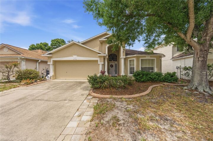 Property Photo:  3324 Manor Cove Circle  FL 33578 
