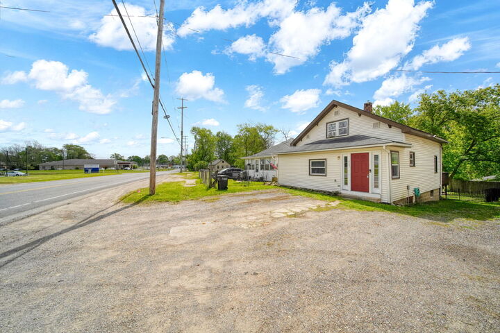 Property Photo:  407 Hinckley Boulevard  MI 49203 