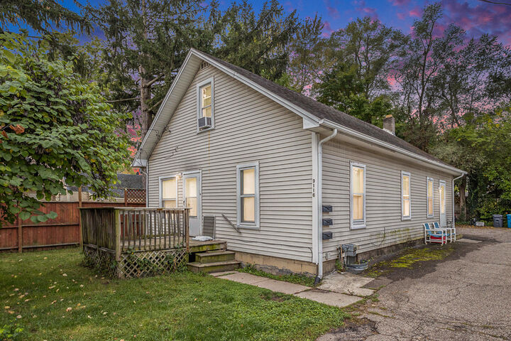 Property Photo:  3116 Whittier Drive  MI 49001 