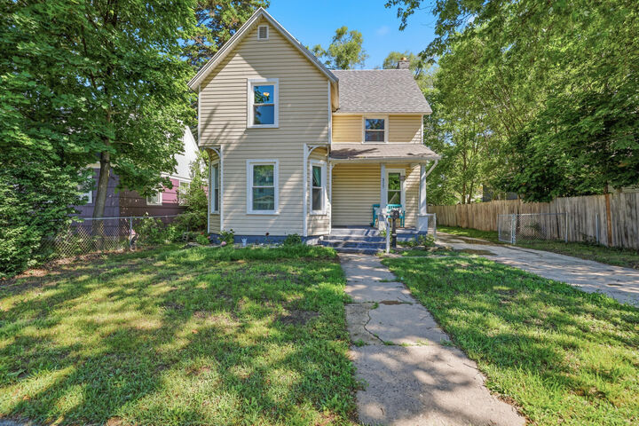 Property Photo:  317 Brown Street SE  MI 49507 