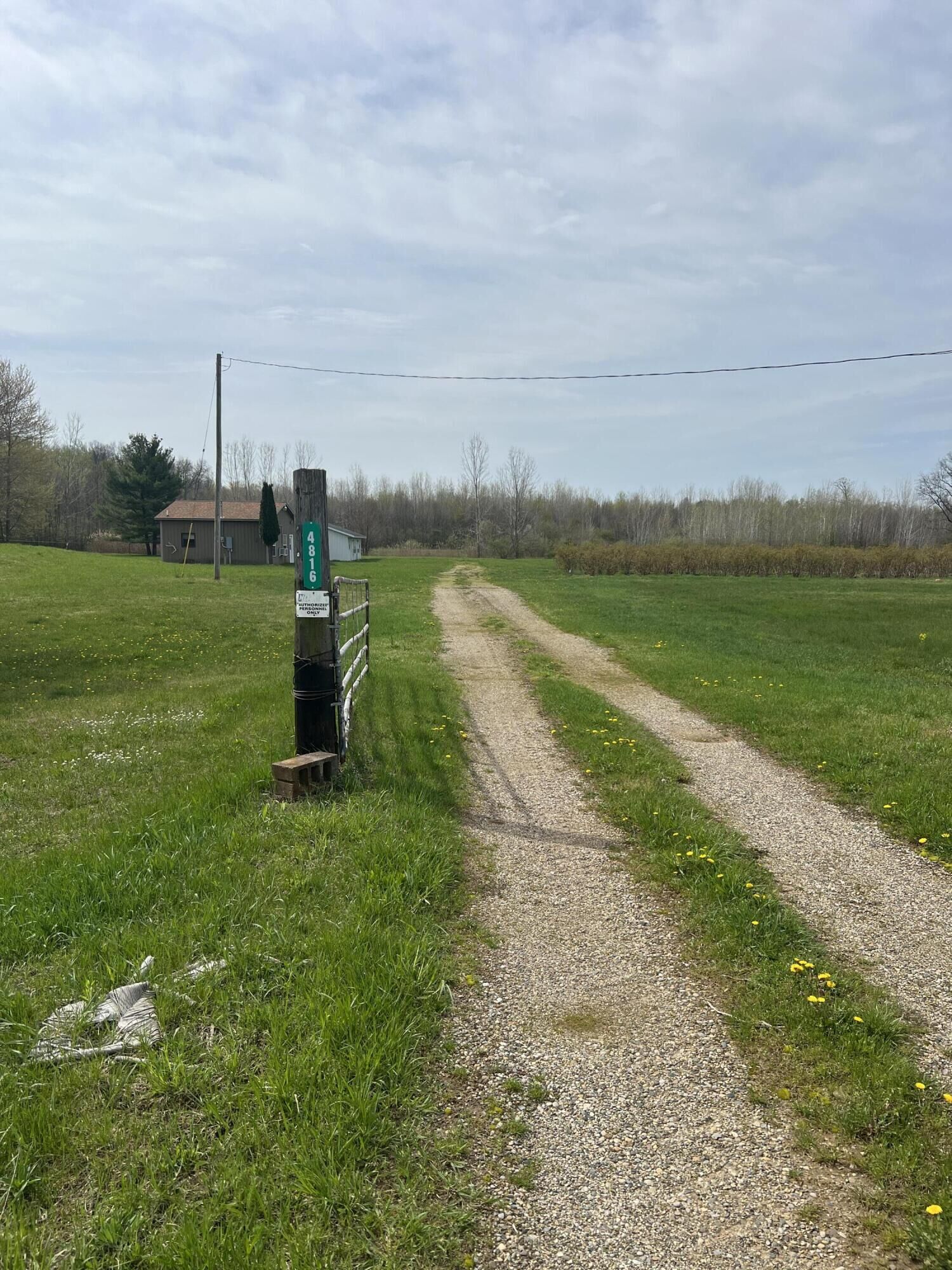 Property Photo:  4816 109th Avenue  MI 49450 